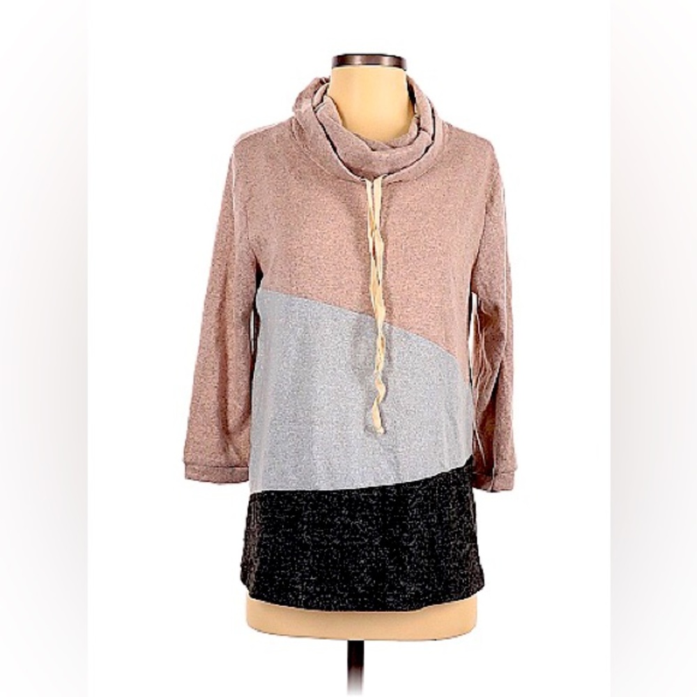 Pullover sweater